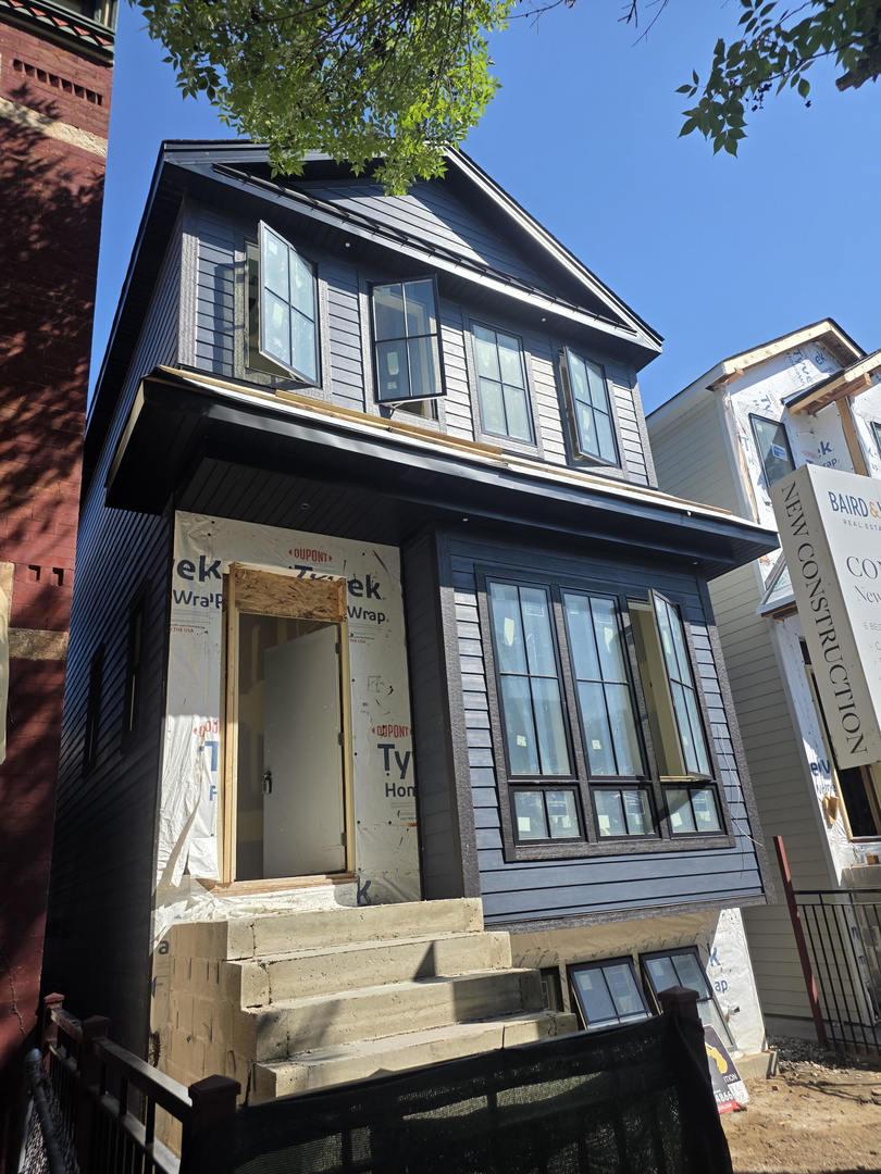 2036 W Erie St., Chicago, IL 60612