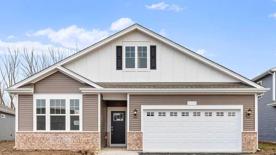 2611 Harnish Dr., Algonquin, IL 60102