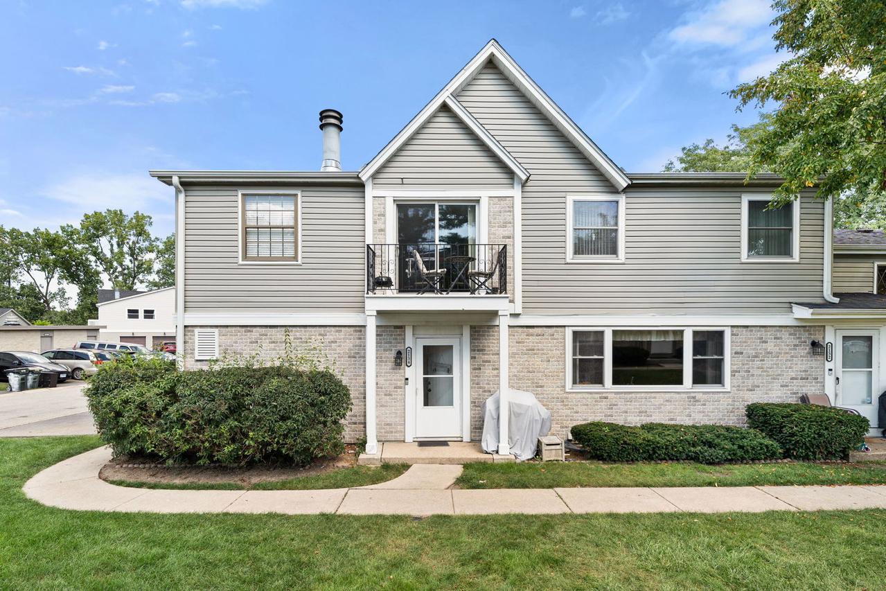 2134 N Ginger Creek Dr. #19D, Palatine, IL 60074