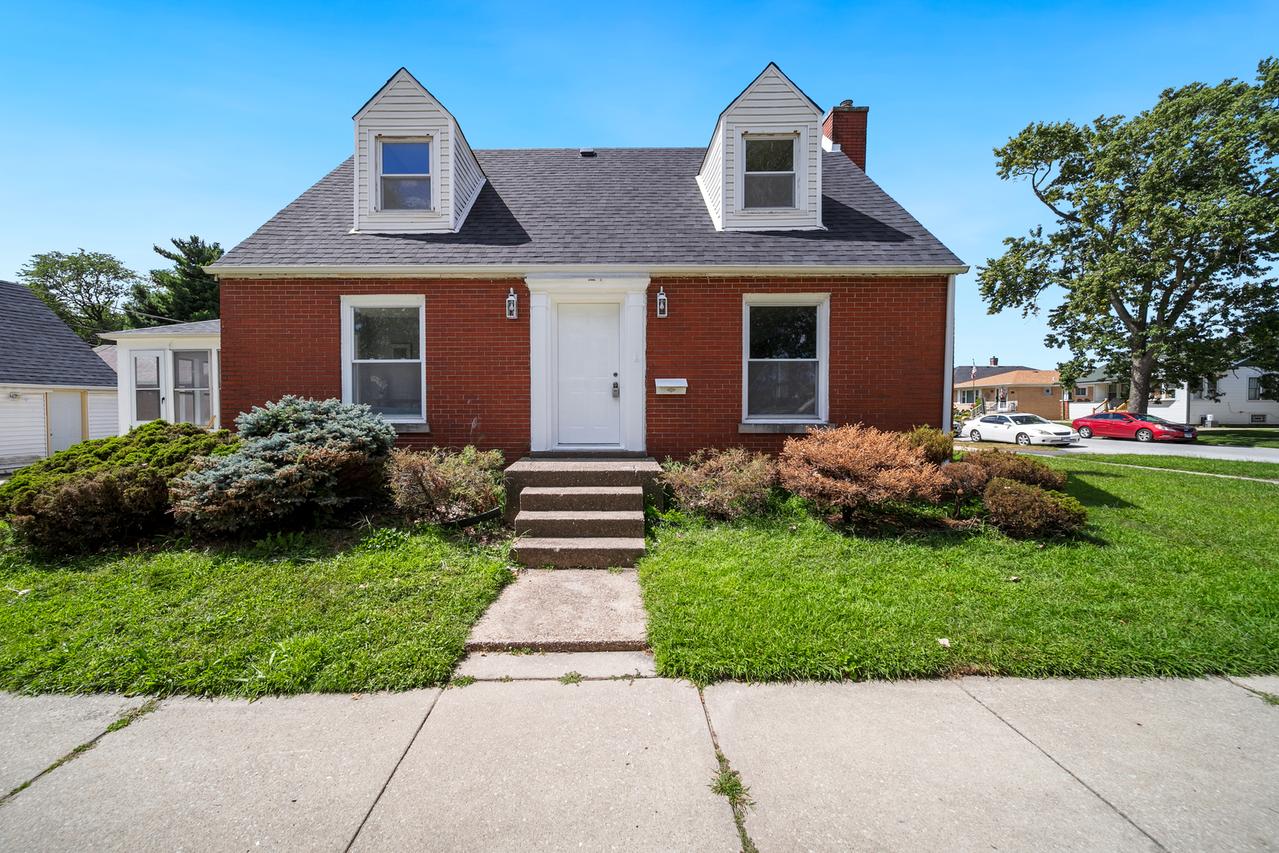 301 Warren St., Calumet City, IL 60409
