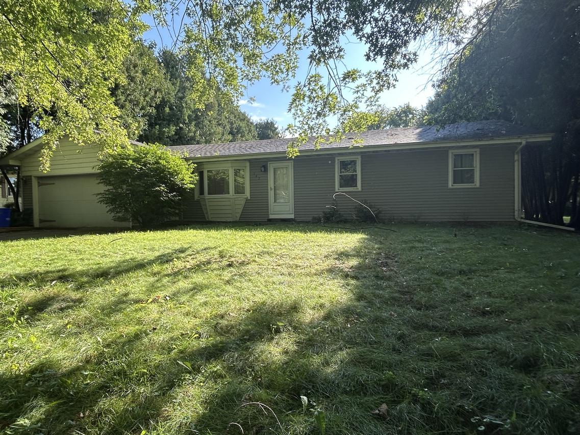 147 Wayne Rd., Rochelle, IL 61068