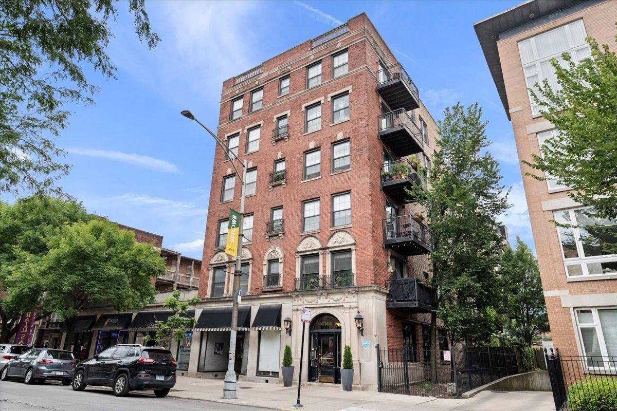 4144 N Sheridan Rd. #407, Chicago, IL 60613