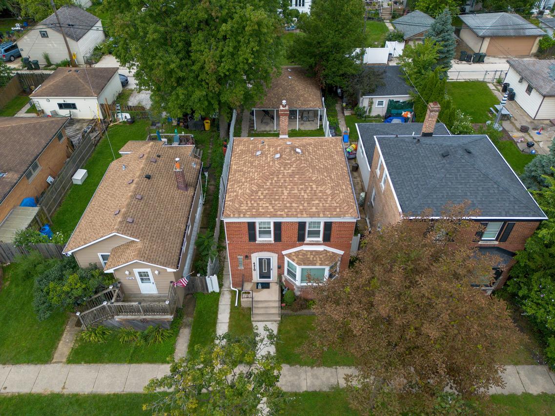 4210 Maple Ave., Brookfield, IL 60513