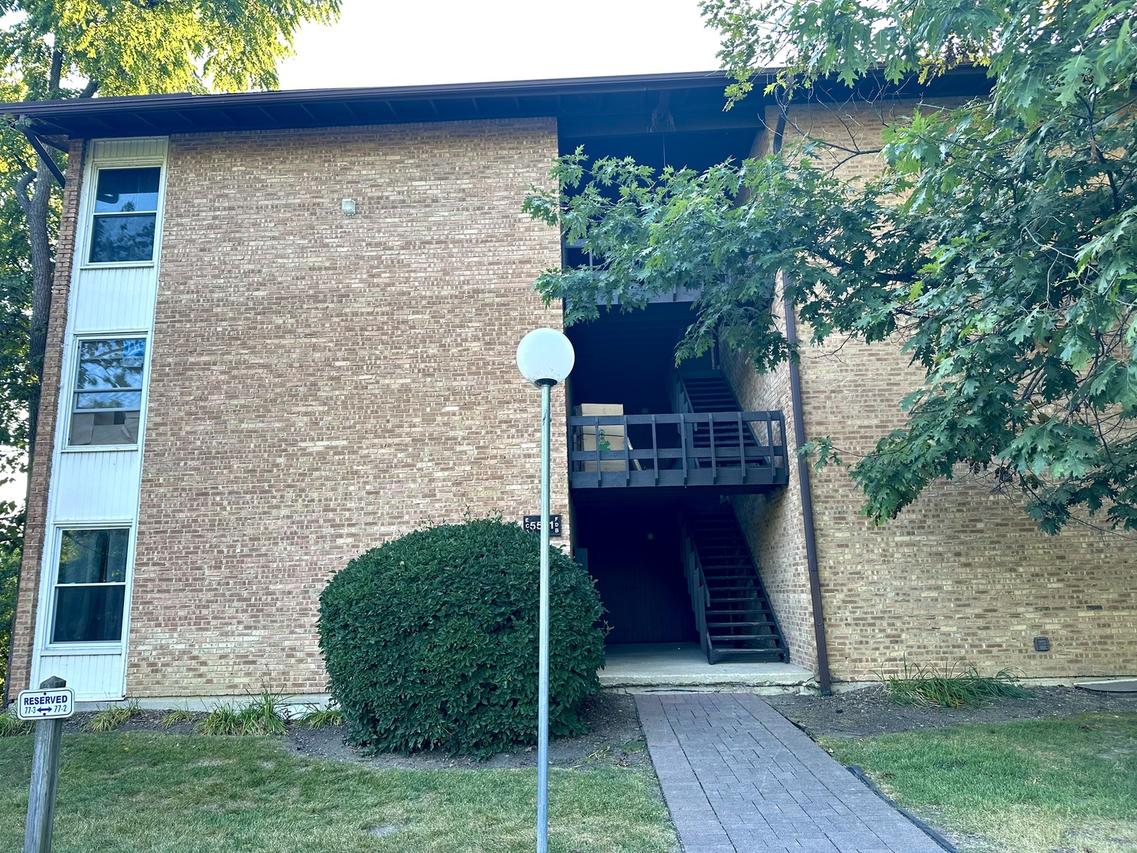 5531 E Lake Dr. #77-A, Lisle, IL 60532