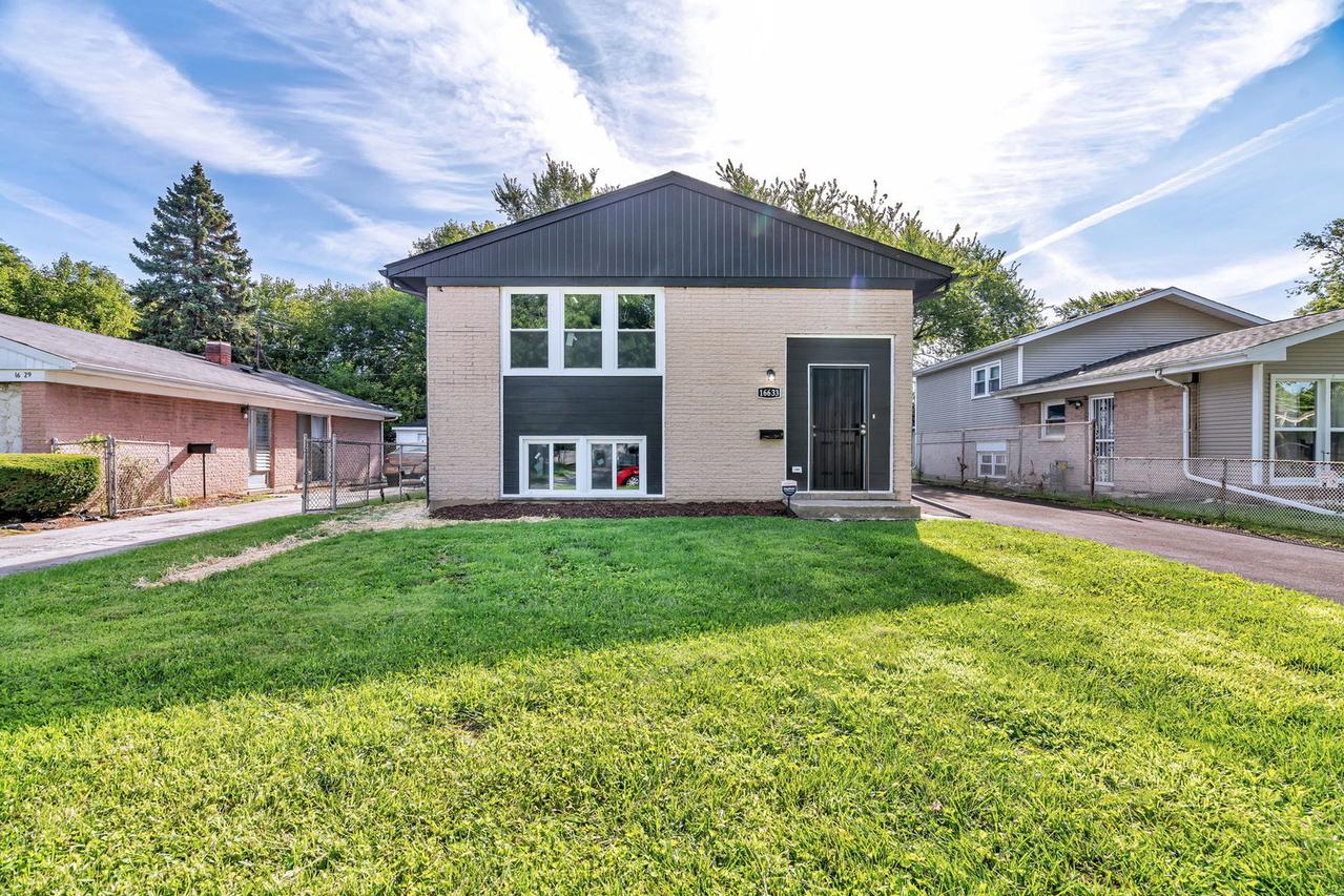 16633 Paulina St., Markham, IL 60428