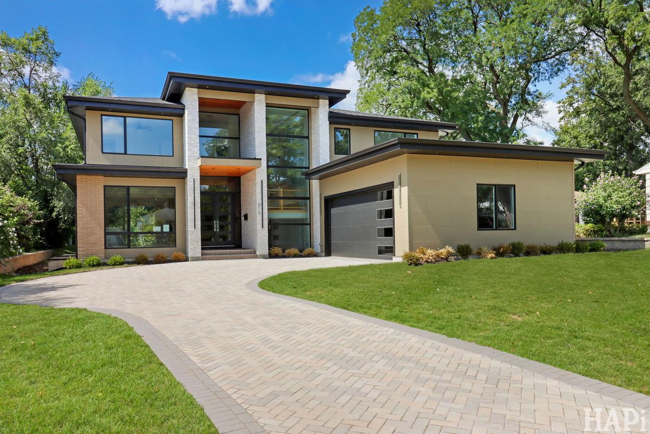 616 Glendale Rd., Glenview, IL 60025