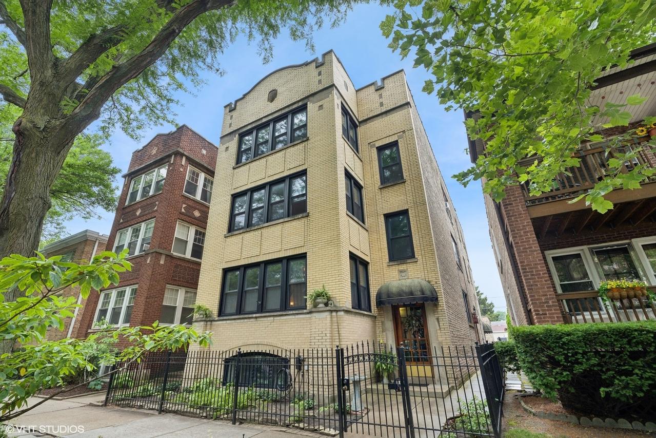 5146 N Leavitt St., Chicago, IL 60625