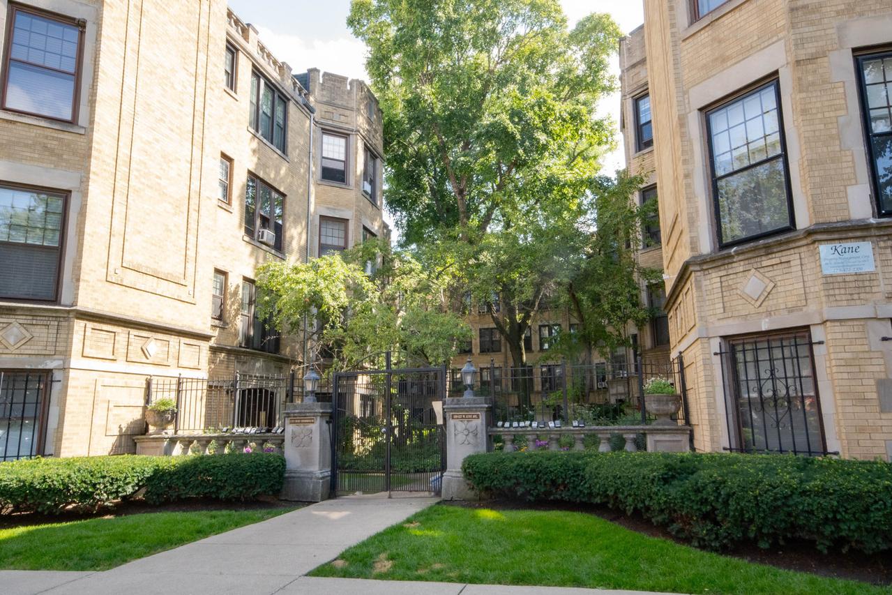 1225 W Lunt Ave. #2B, Chicago, IL 60626