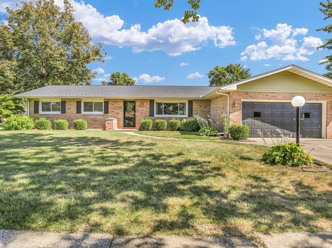 1918 Robert Dr., Champaign, IL 61821
