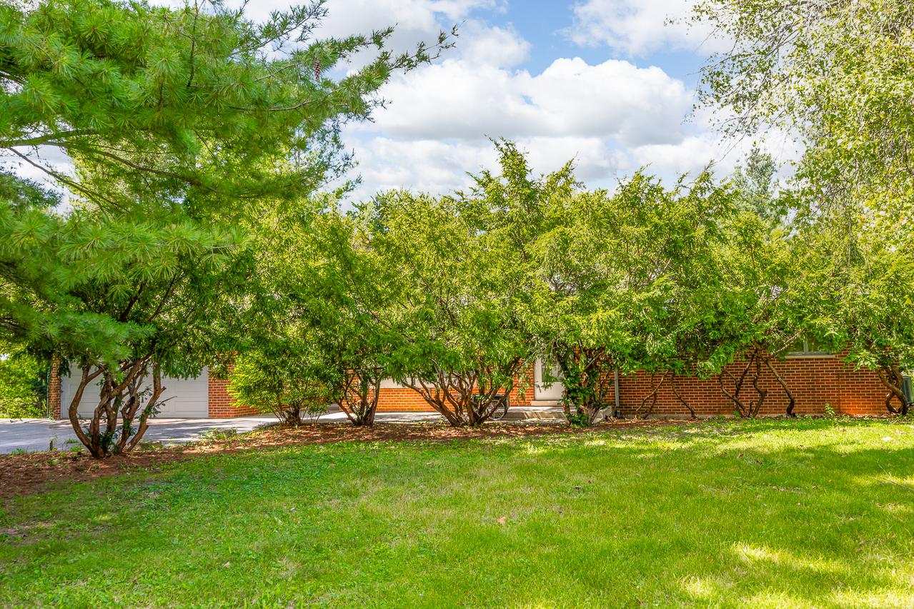 3N424 Elm Ct., West Chicago, IL 60185