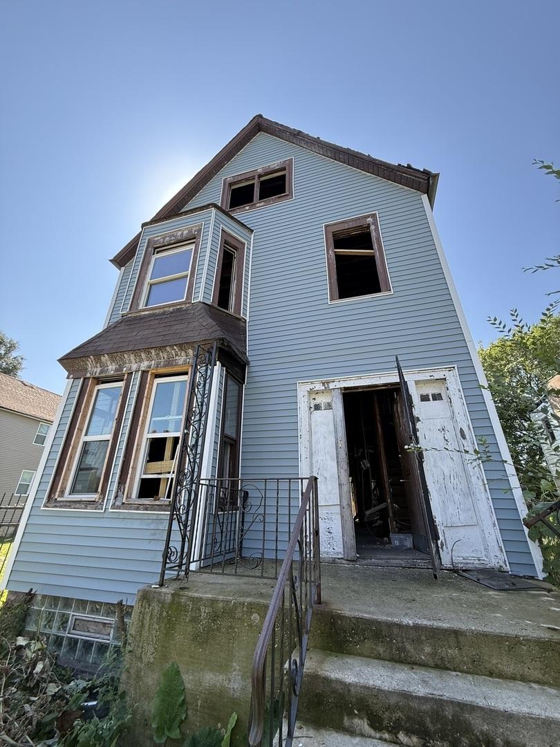 4025 W Wilcox St., Chicago, IL 60624