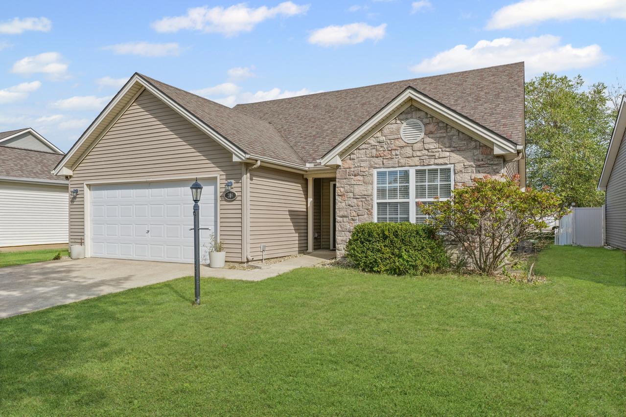 708 Yalow Dr., Champaign, IL 61822