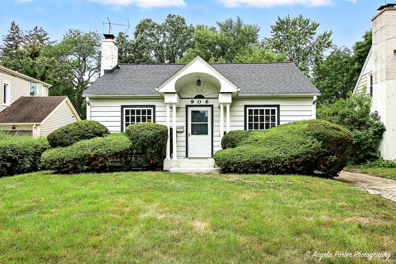 906 Pleasant Ave., Highland Park, IL 60035