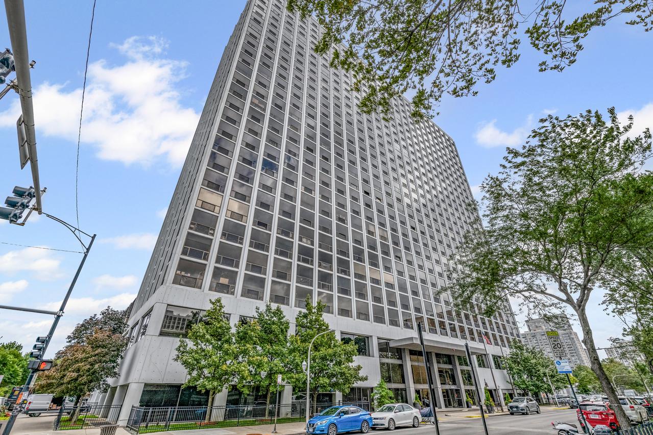 4343 N Clarendon Ave. #2313, Chicago, IL 60613
