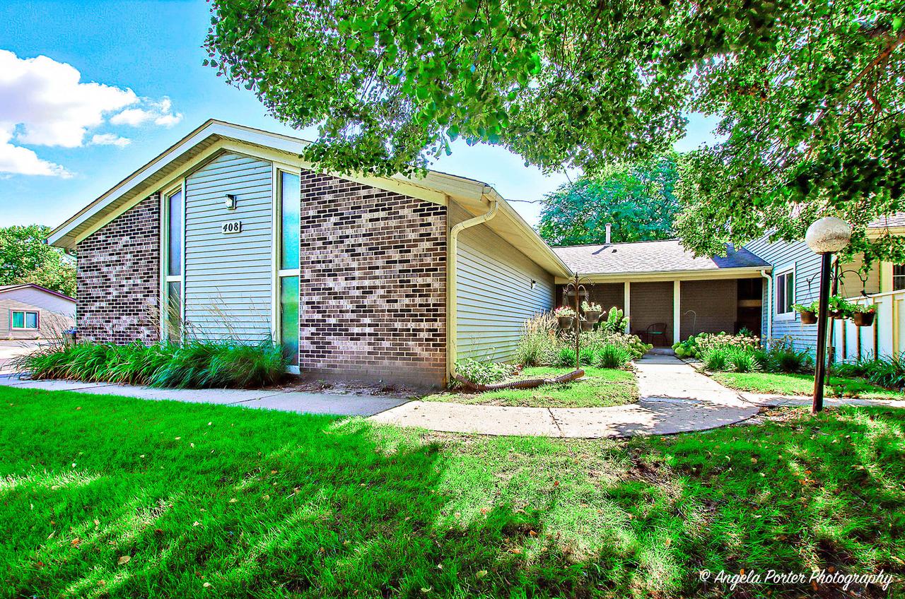 408 Waters Edge Dr. #D, Mchenry, IL 60050