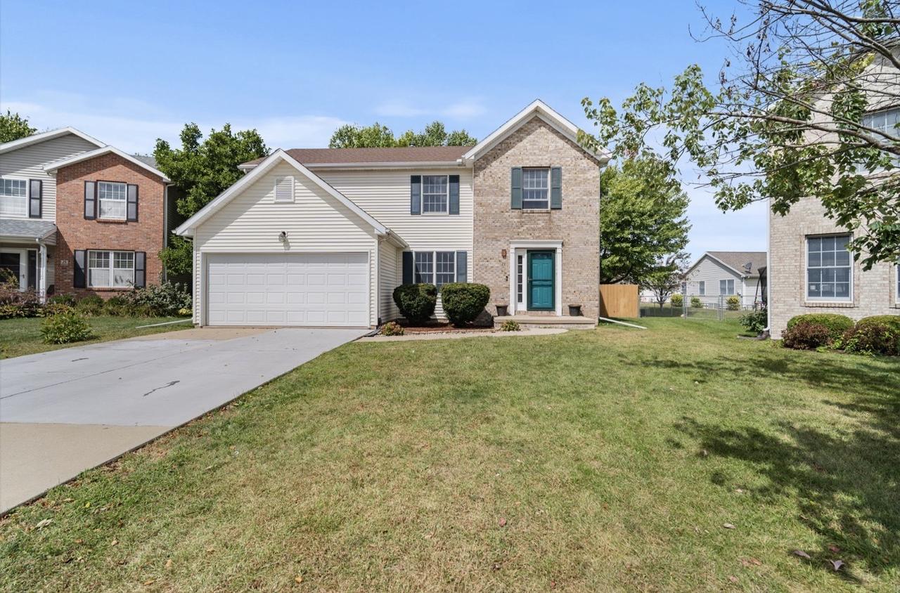 23 Breckenwood Ct., Bloomington, IL 61704