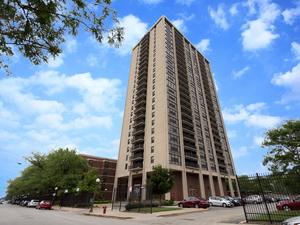 3001 S Michigan Ave. #902, Chicago, IL 60616
