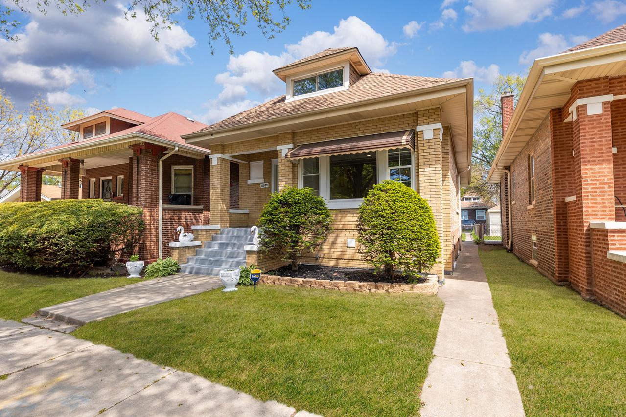 8109 S Marquette Ave., Chicago, IL 60617