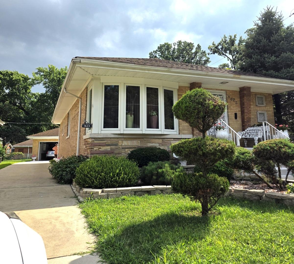 [Address Hidden by Seller], Chicago, IL 60643