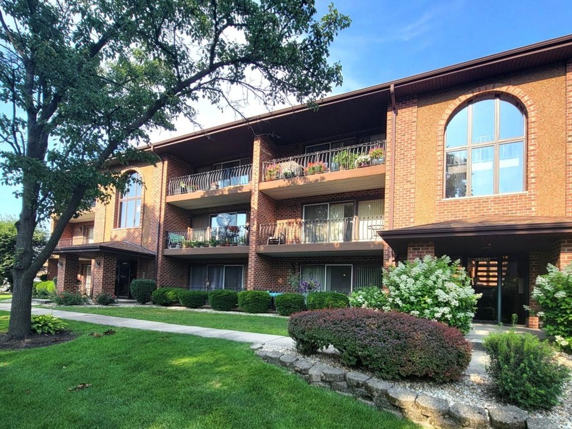 11009 Stony Creek Dr. #1C, Palos Hills, IL 60465