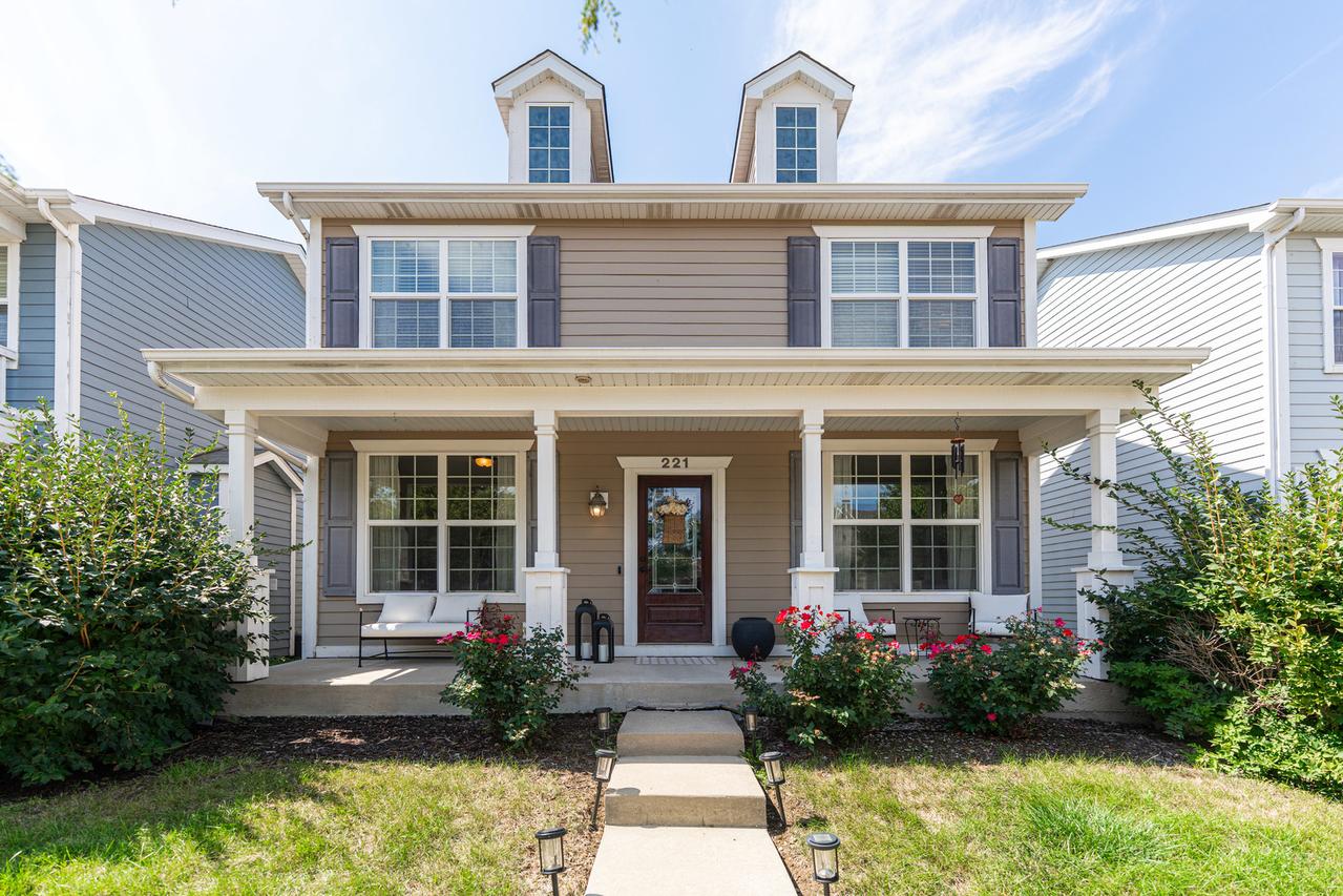 221 S Oak St., Cortland, IL 60112