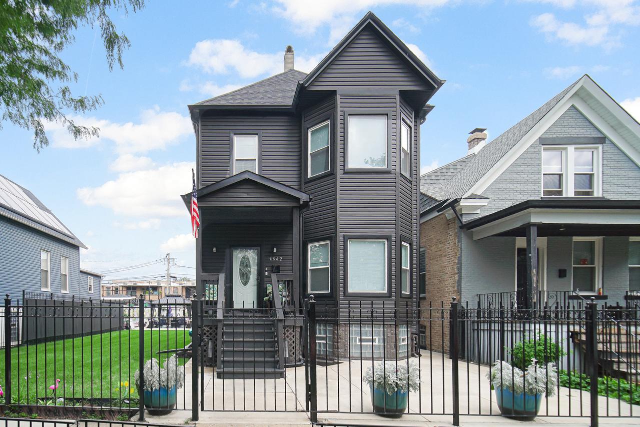 4842 W Superior St., Chicago, IL 60644