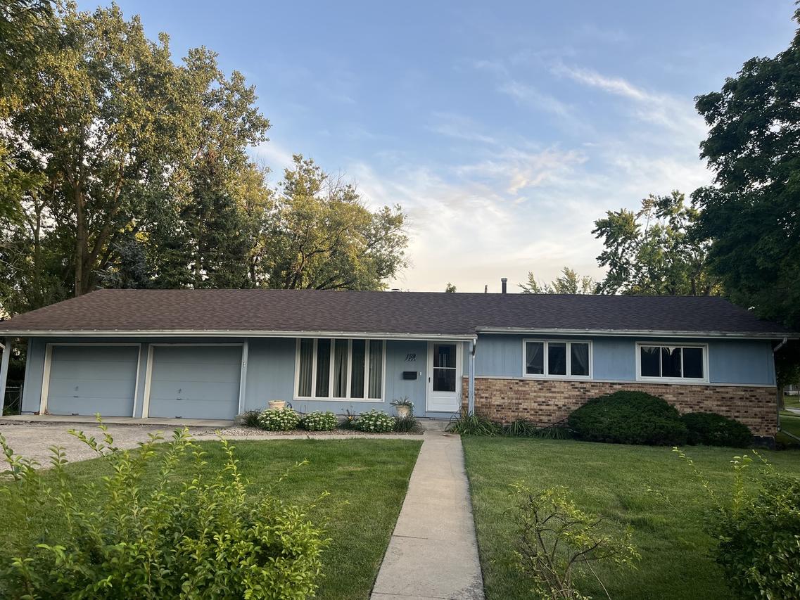 159 N Park St., Westmont, IL 60559