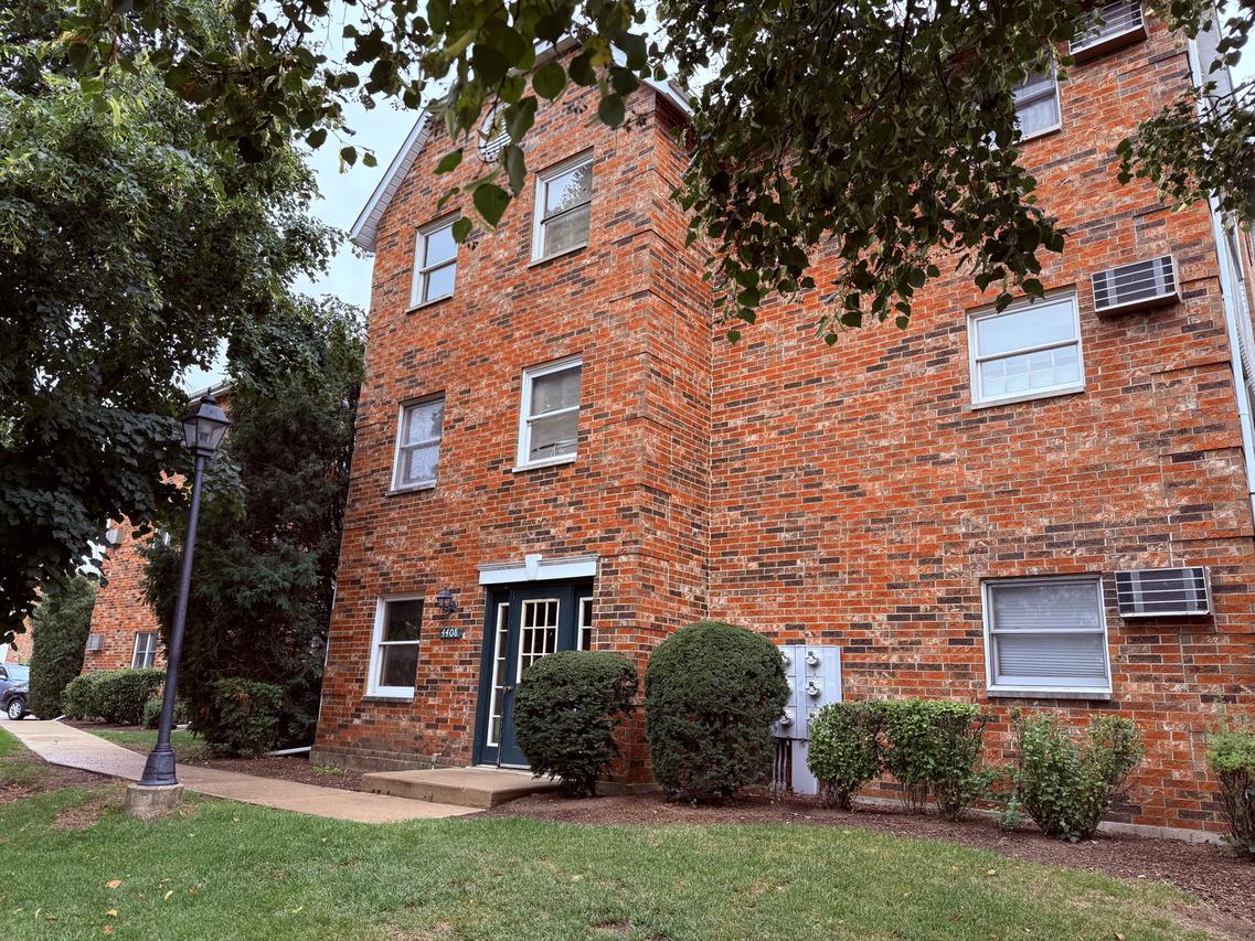 4408 W Shamrock Ln. #3A, Mchenry, IL 60050