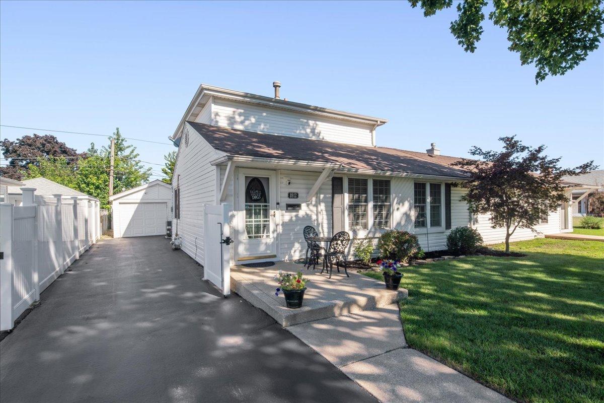 8912 S Ryan Rd., Hometown, IL 60456