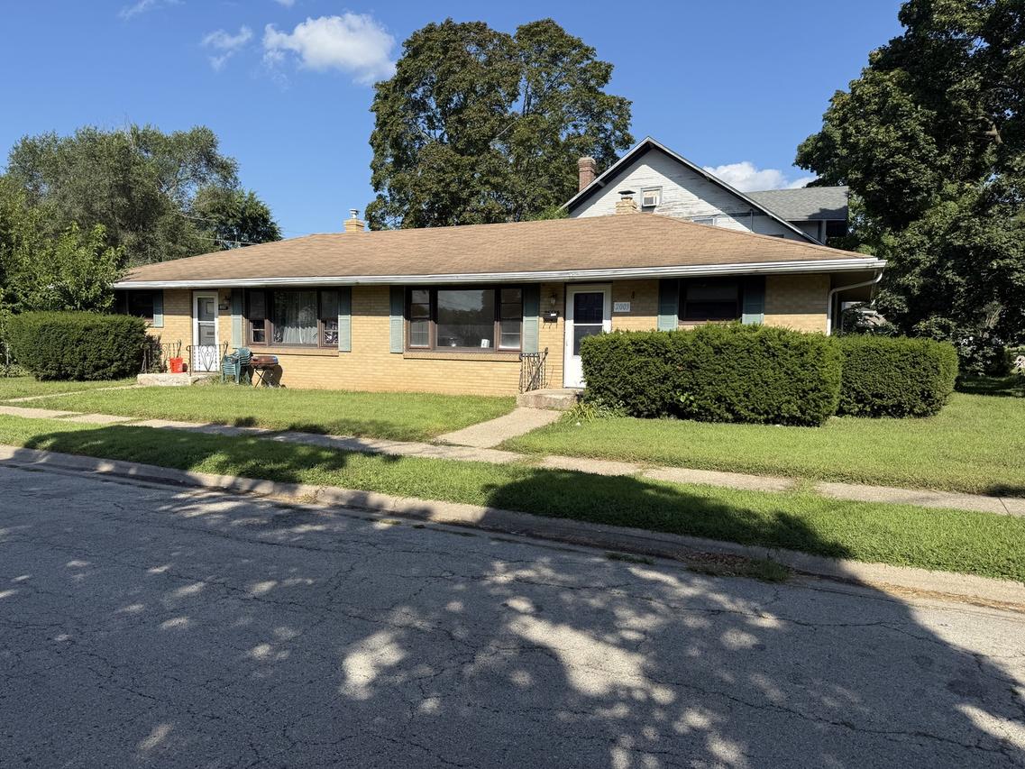 2003 Elmwood St., Rockford, IL 61101