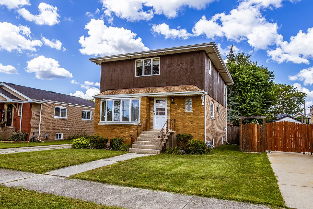 10736 S Kostner Ave., Oak Lawn, IL 60453