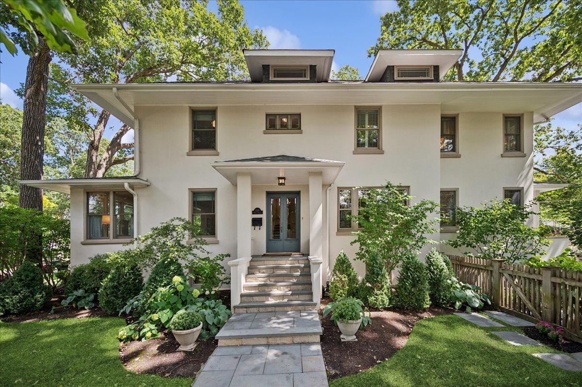 1249 Maple Ave., Wilmette, IL 60091