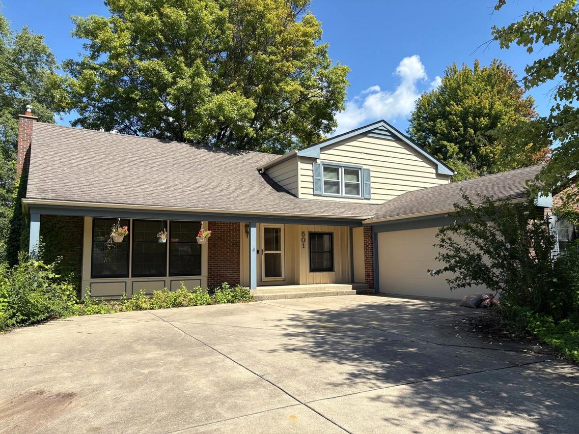 501 Ticonderoga Ln., Naperville, IL 60563