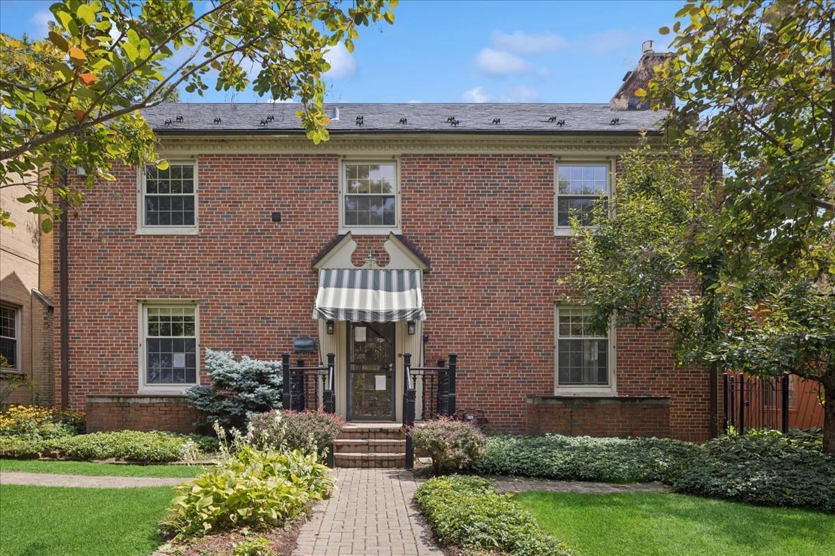 9123 S Leavitt St., Chicago, IL 60643