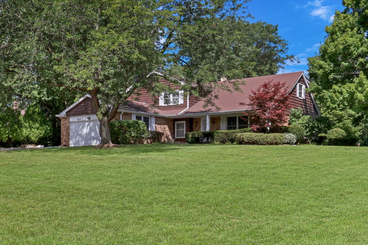 1506 Bull Creek Dr., Libertyville, IL 60048