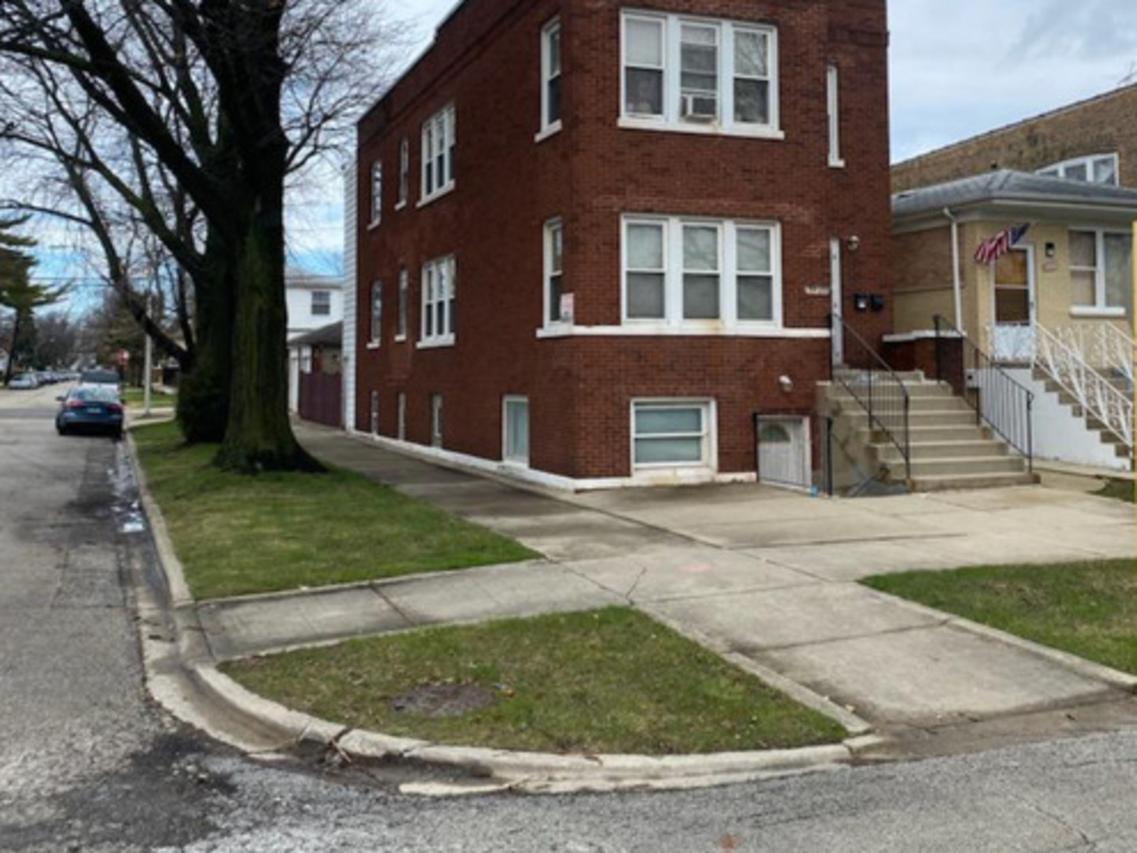 5700 N Parkside Ave., Chicago, IL 60646