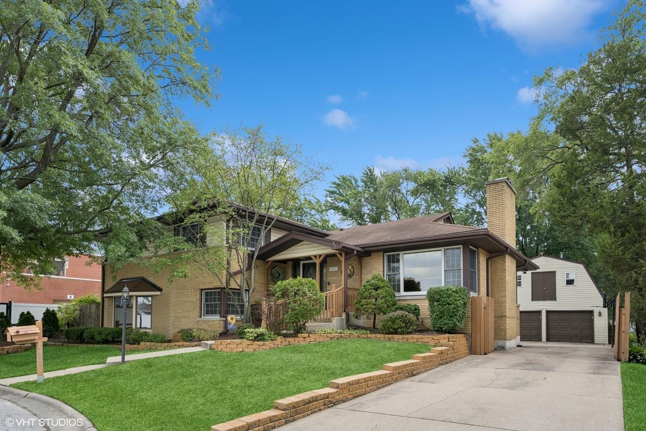 6455 W 88th Pl., Oak Lawn, IL 60453