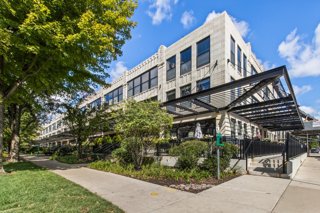 1000 W 15th St. #234, Chicago, IL 60608