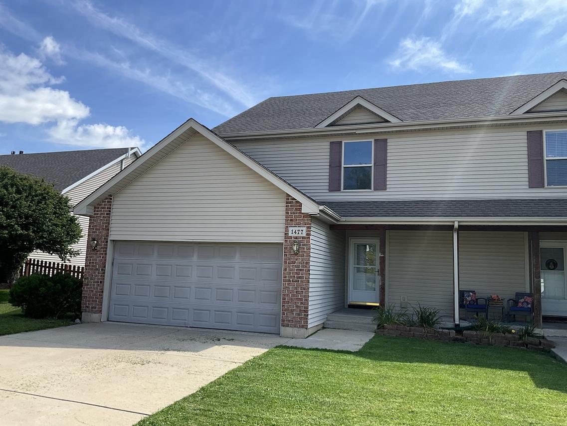 1477 Stonefield Dr., Dekalb, IL 60115