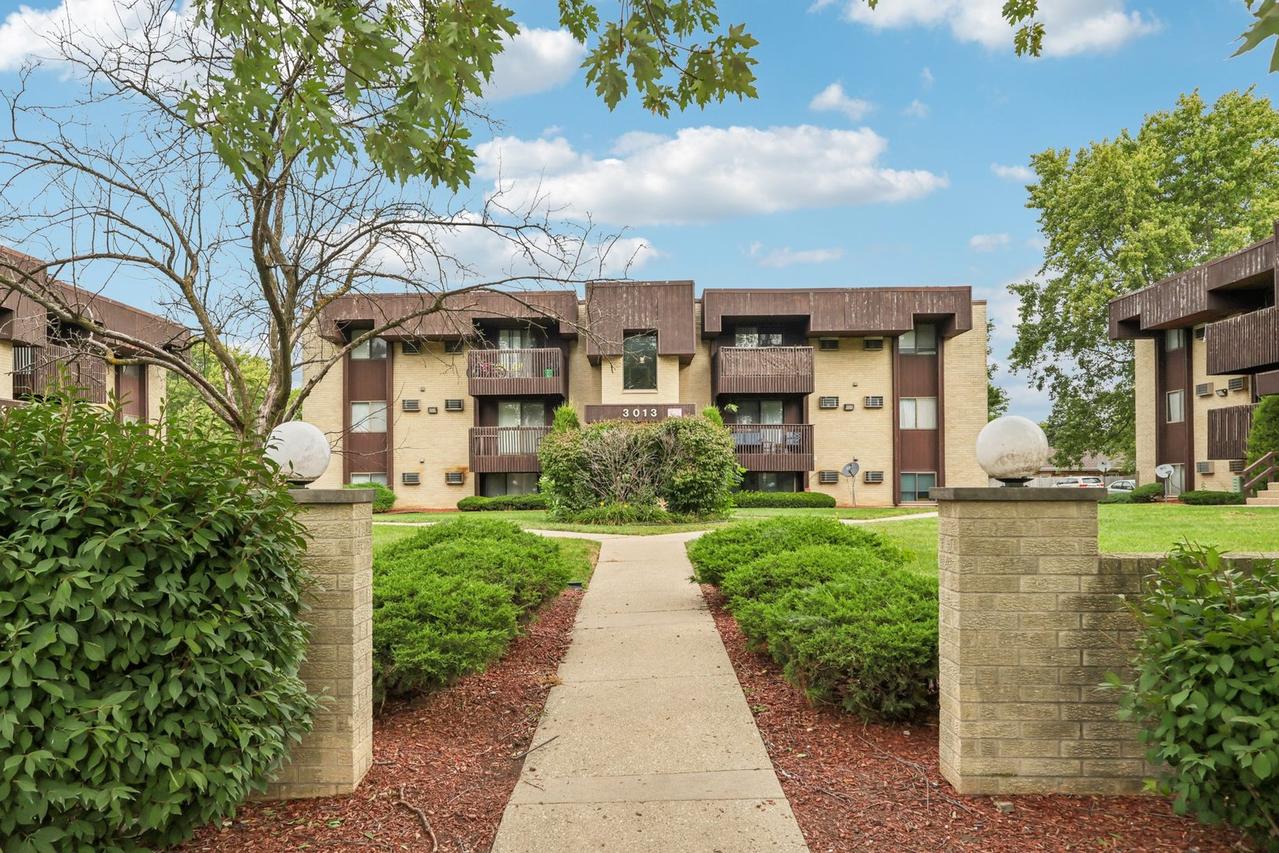 3013 Heritage Dr. #5, Joliet, IL 60435