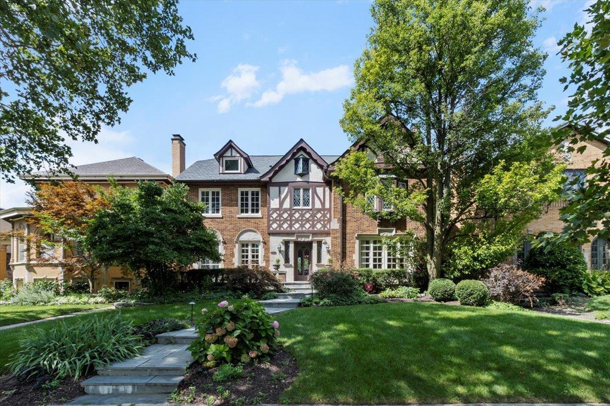 1143 Woodbine Ave., Oak Park, IL 60302