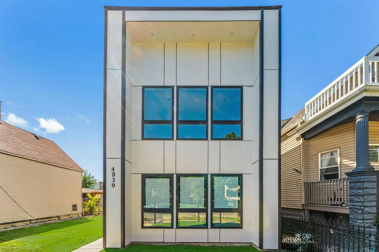 4839 W Huron St., Chicago, IL 60644