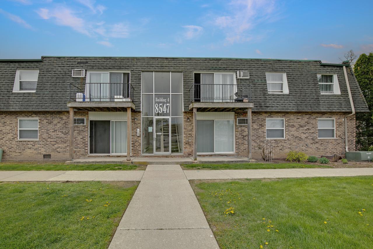 8547 W 102nd Ter. #311, Palos Hills, IL 60465