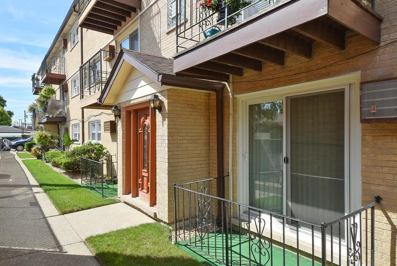 7117 W Belmont Ave. #1C, Chicago, IL 60634