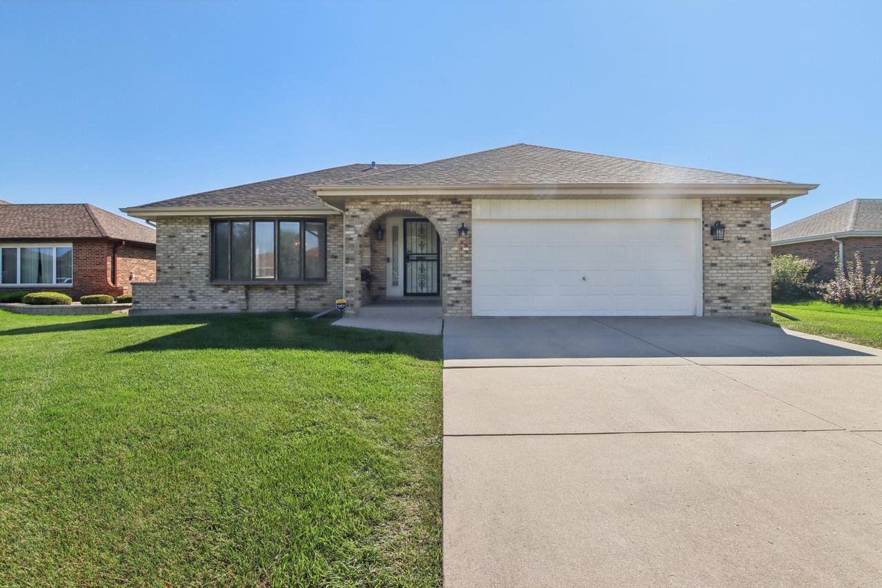 16225 Princeton Ave., Tinley Park, IL 60477