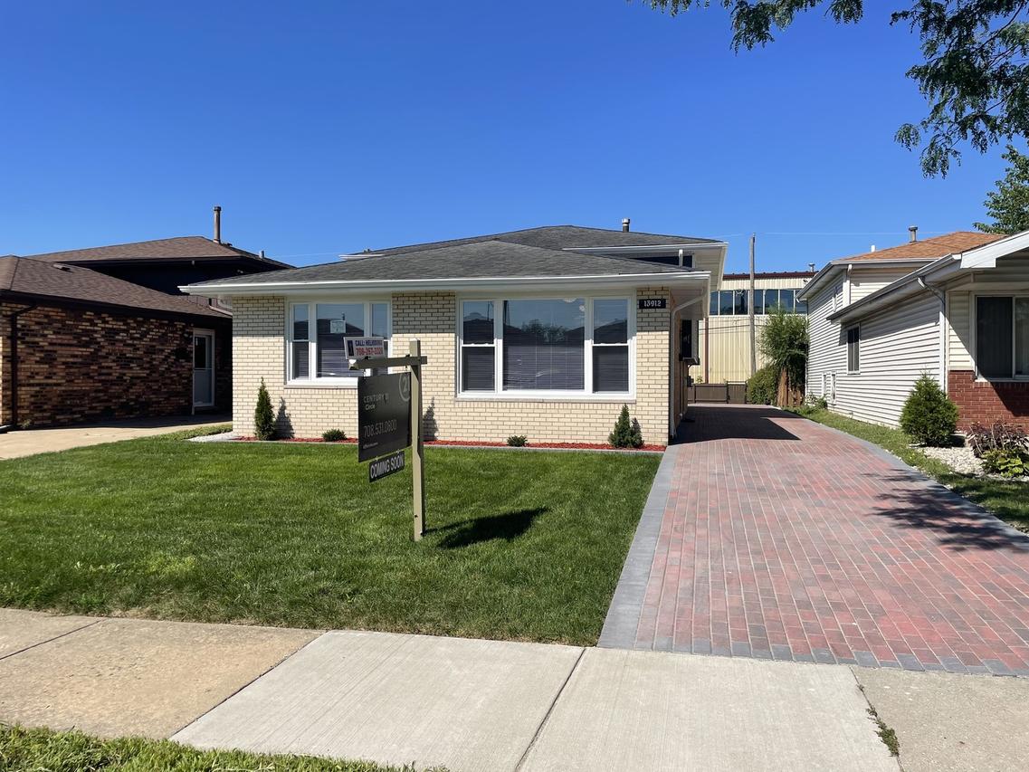 13912 S Manistee Ave., Burnham, IL 60633