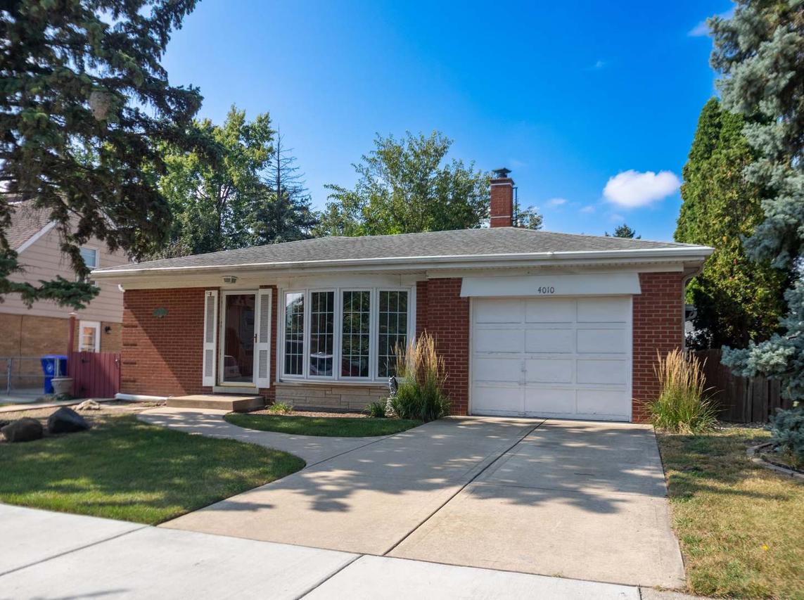 4010 Fern Ave., Lyons, IL 60534