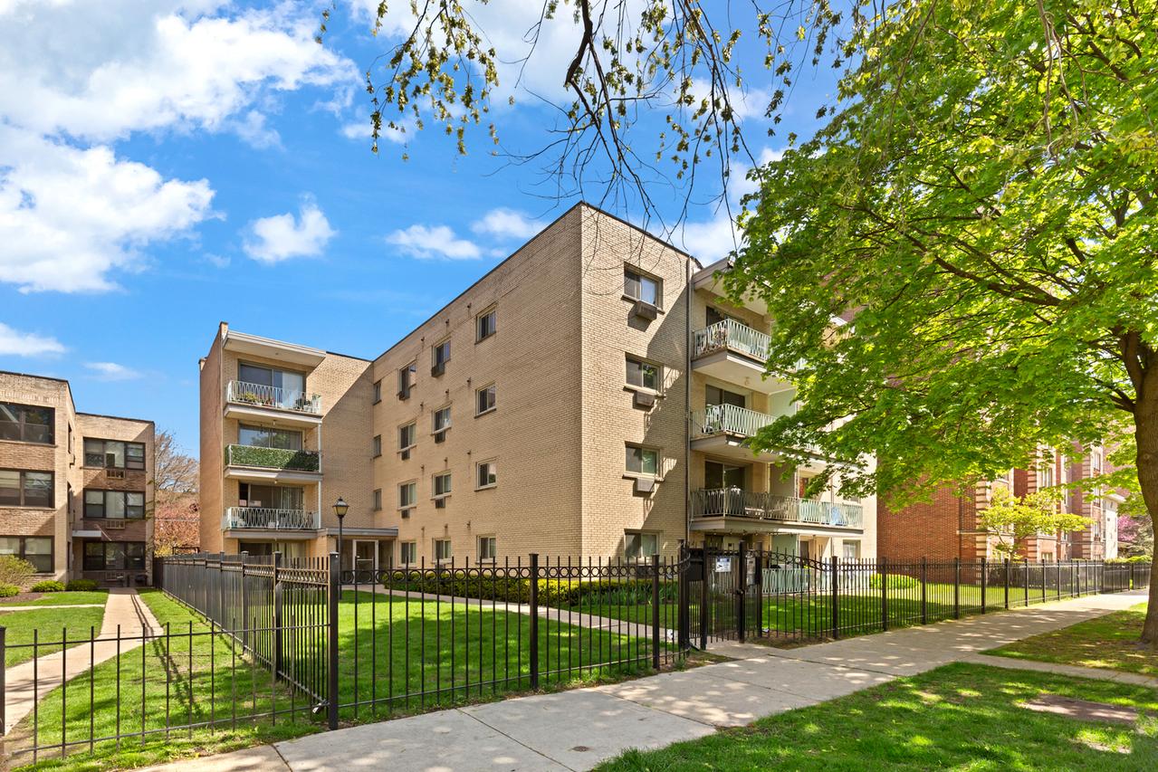 1640 W Sherwin Ave. #4D, Chicago, IL 60626