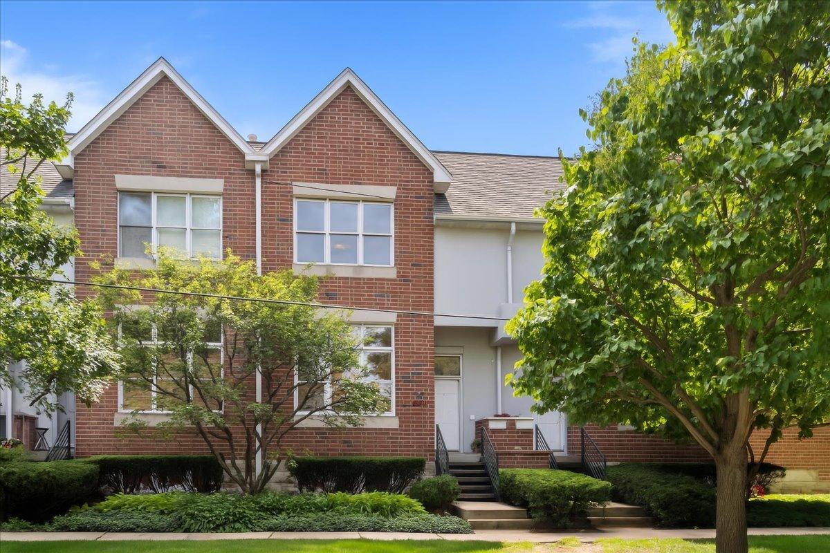 1857 Prairie St., Glenview, IL 60025