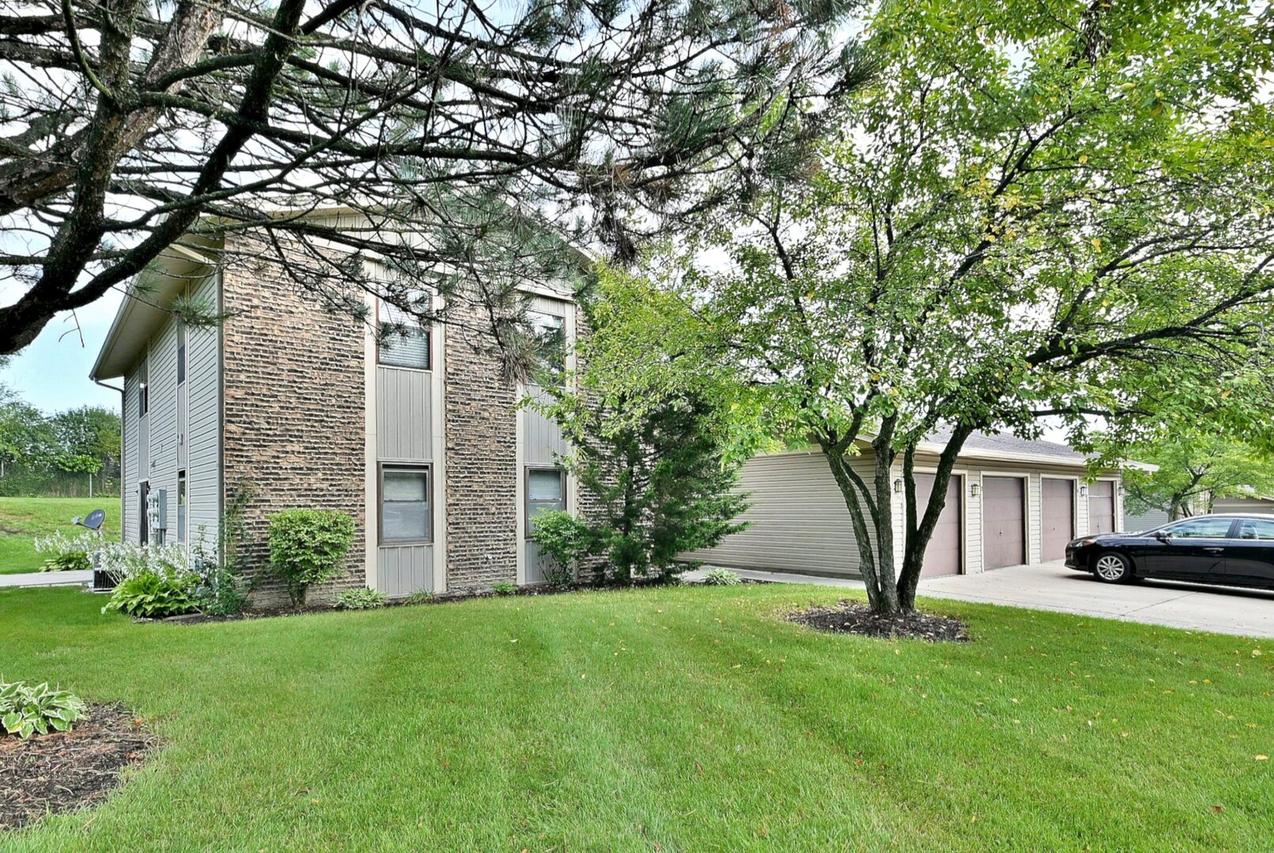 1395 Alpine Ct. #C, Hanover Park, IL 60133